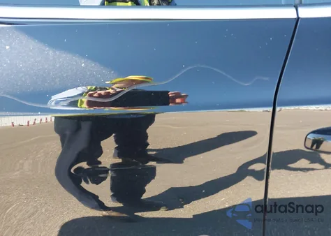 2010 Audi A5 2.0T Premium из США, поврежденный, VIN WAULFAFH5AN010393